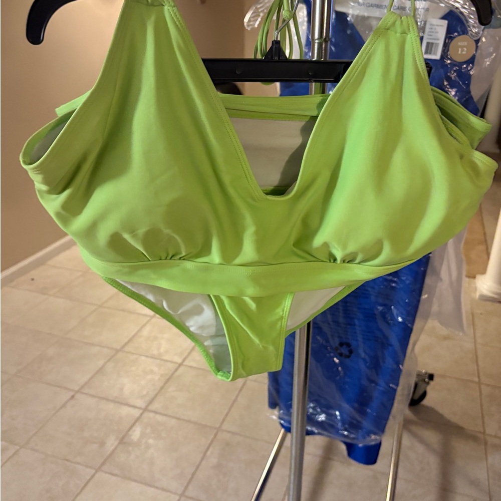 Plus size 2pc Vibrant Green Bikini Set